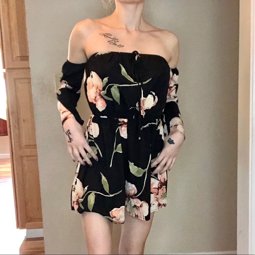 NWT ‘Pauline’ Romper - Picture 3 of 8